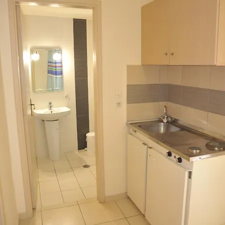 Anseli Apartmanhotel 2*