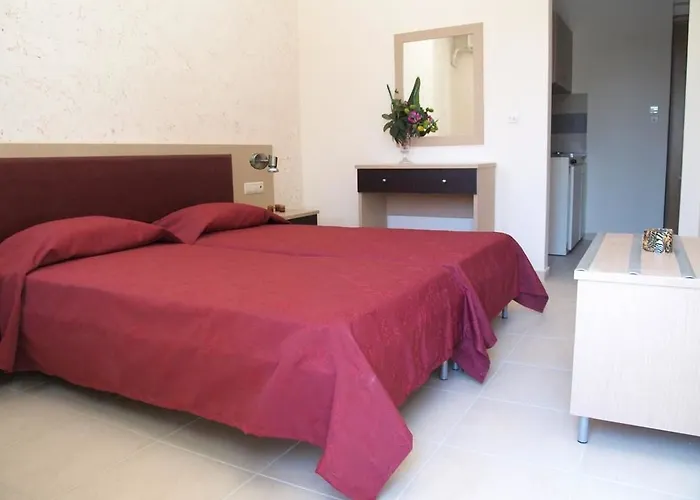 Anseli 2* קרמסטי