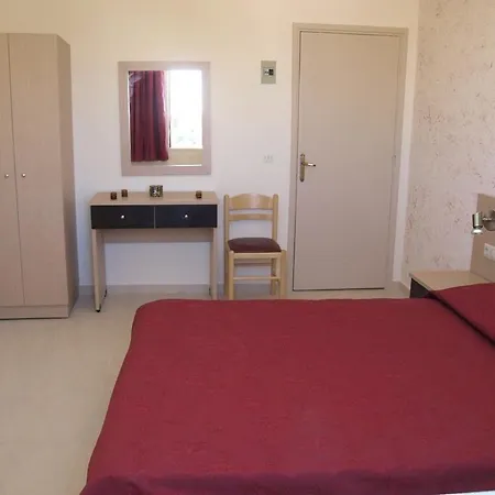Anseli Apartmanhotel Kremasztí