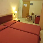 Anseli Apartahotel 2*